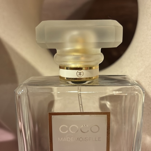 Authentic COCO MADEMOISELLE CHANEL Perfume Bottle 3.4 Fl. Oz 100 Ml. - Picture 2 of 5